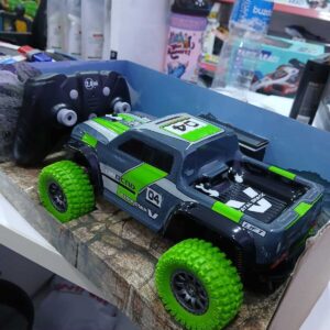 2.4 Ghz Uzaktan Kumandalı full Fonksiyon 20 Km Hızlı Şarjlı Off Road Araba (YEŞİL 2)