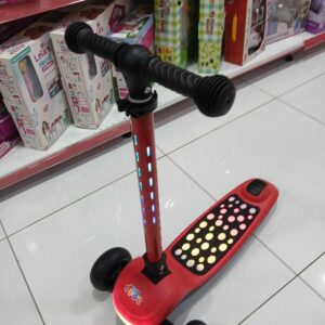 Müzikli (Kapatılabilir) Işıklı Sağlam Gövde 3 Teker Çocuk Scooter (KIRMIZI)