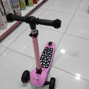 Müzikli (Kapatılabilir) Işıklı Sağlam Gövde 3 Teker Çocuk Scooter (PEMBE)